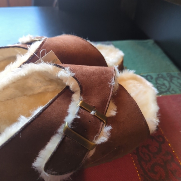 Maurices Ophelia Cognac Faux Fur Sandals Buckle Slip On Soft Size 8 NEW NWT - Picture 6 of 12